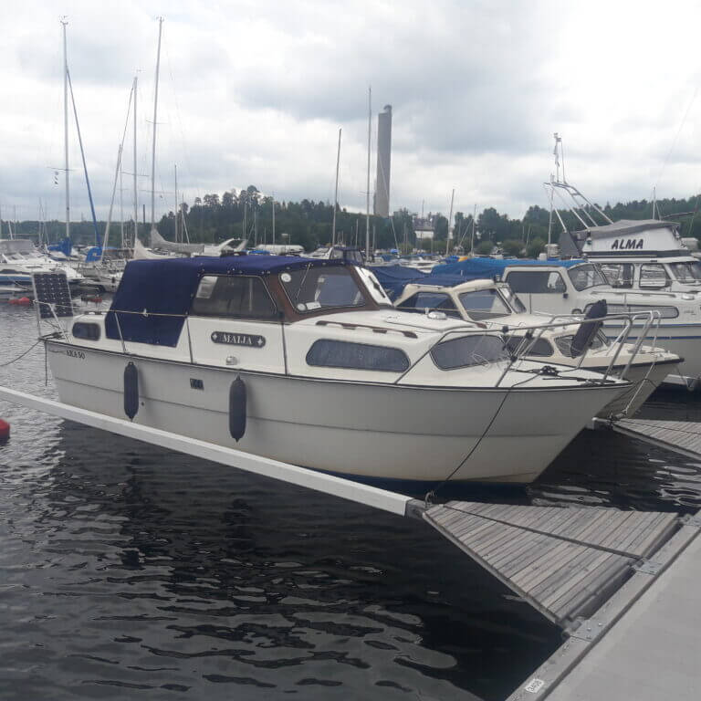 Båtkapell, levererat till kund i Stockholm. Båtkapell till dcbåt (Hydrolift).